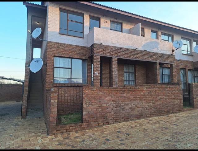 2 BEDROOM APARTMENT FOR SALE IN FLORIDA